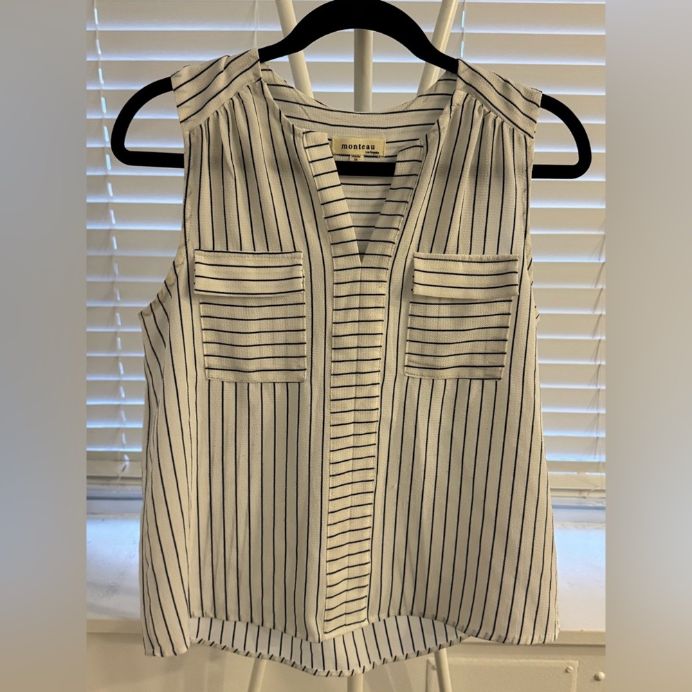 Monteau Cream Sleeveless V-Neck Striped Pocket Top